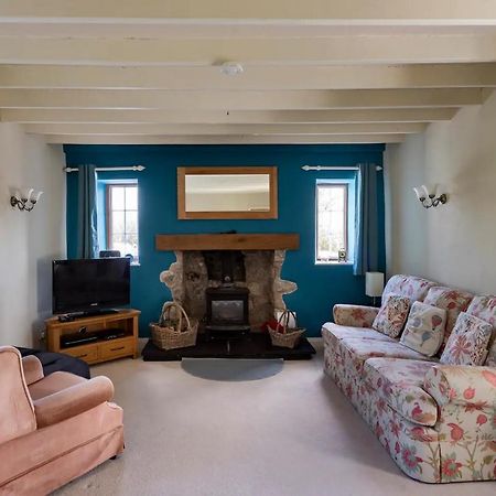 Llys Onnen - North Wales Holiday Cottage モールド エクステリア 写真