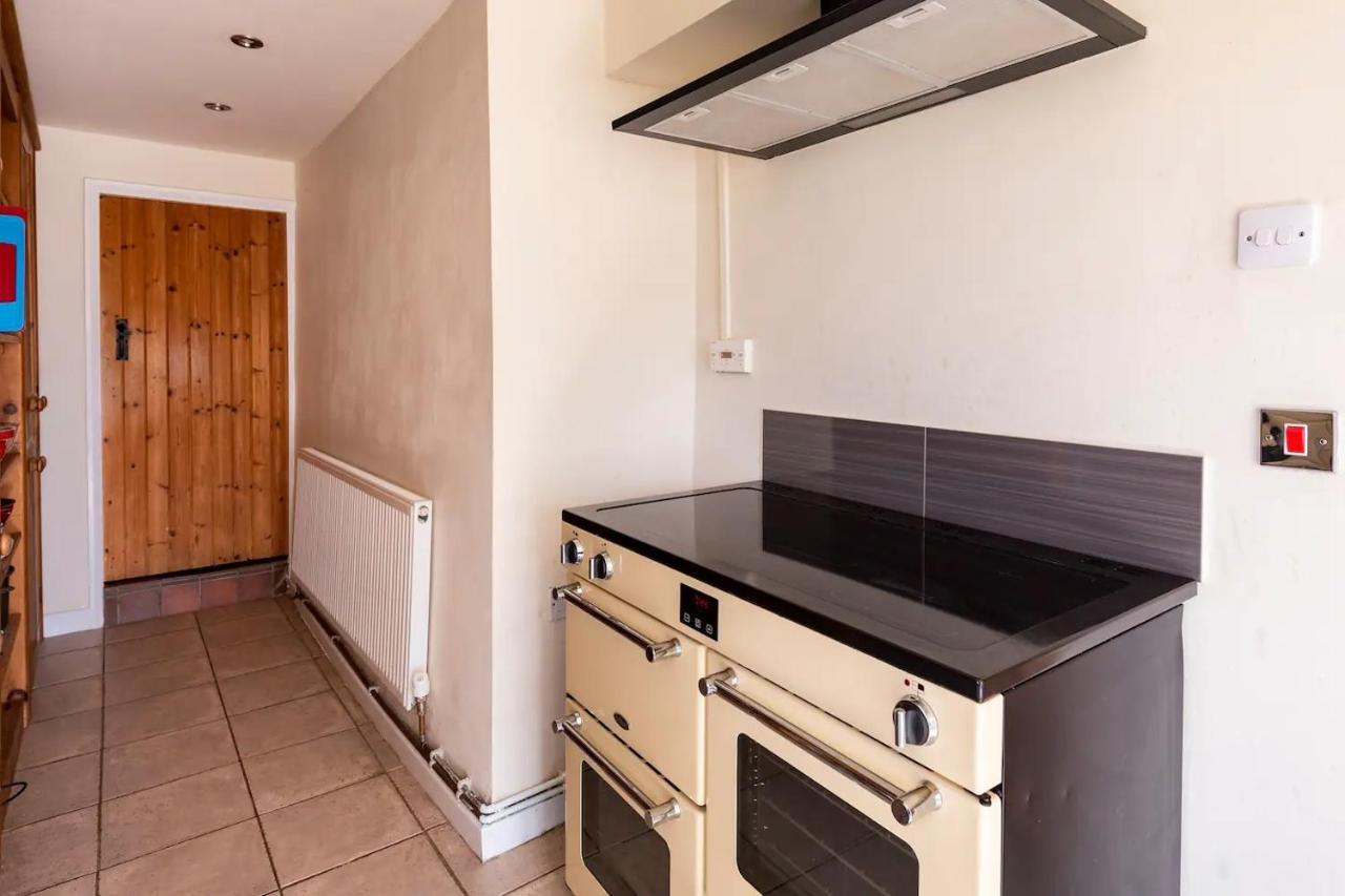Llys Onnen - North Wales Holiday Cottage モールド エクステリア 写真