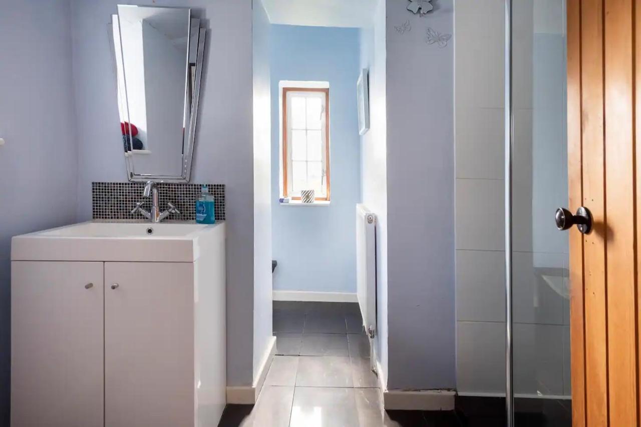 Llys Onnen - North Wales Holiday Cottage モールド エクステリア 写真