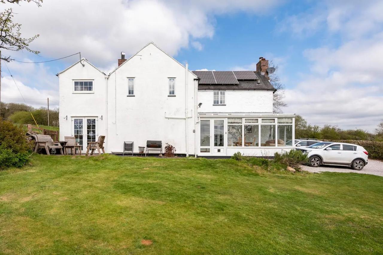 Llys Onnen - North Wales Holiday Cottage モールド エクステリア 写真